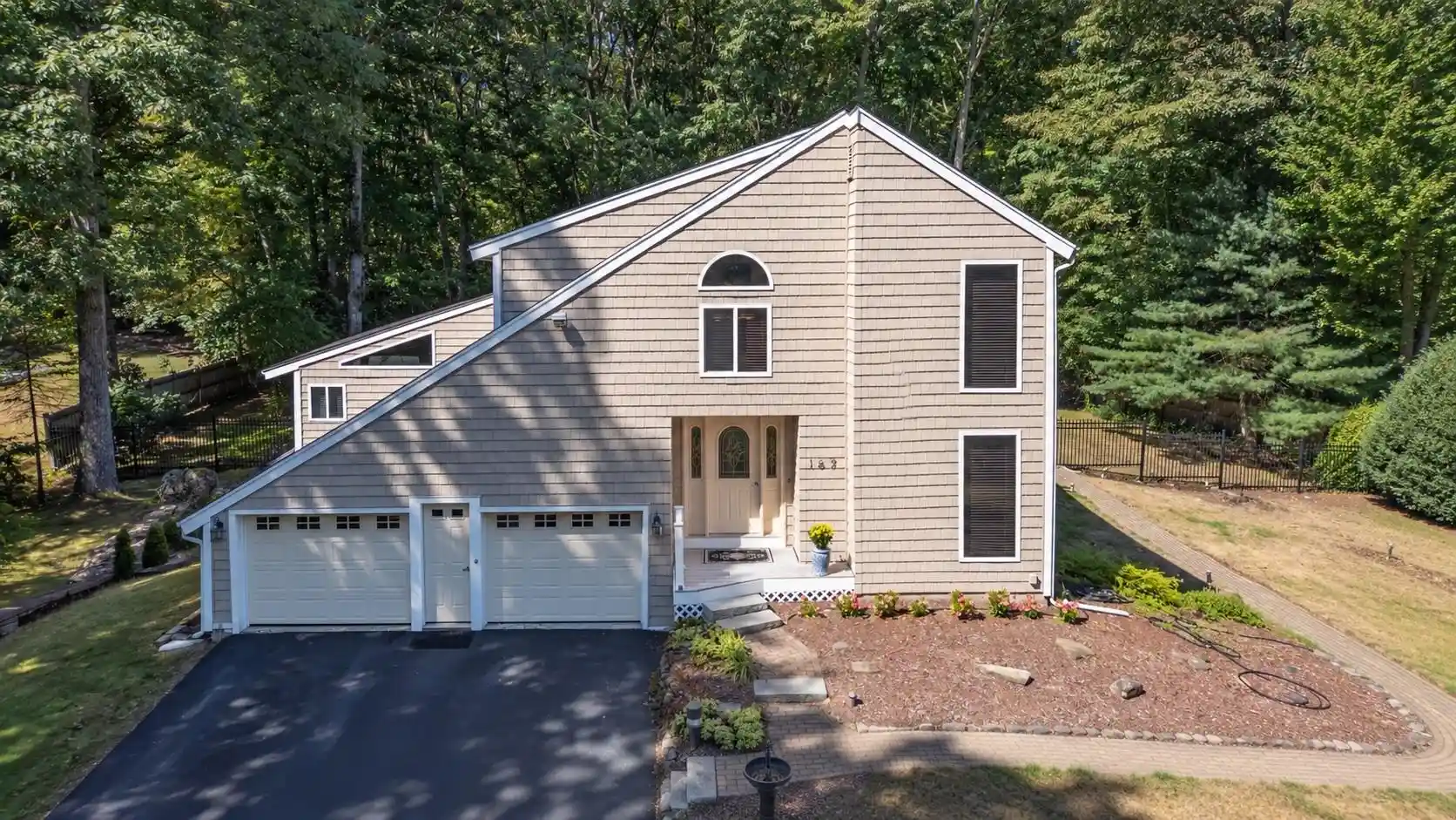 Photo 1 of Single family home for sale at 167 Harper Ridge Rd, East Hampstead, NH 03826 | MLS# 5111743 | Listing updated on 2026-10-24
