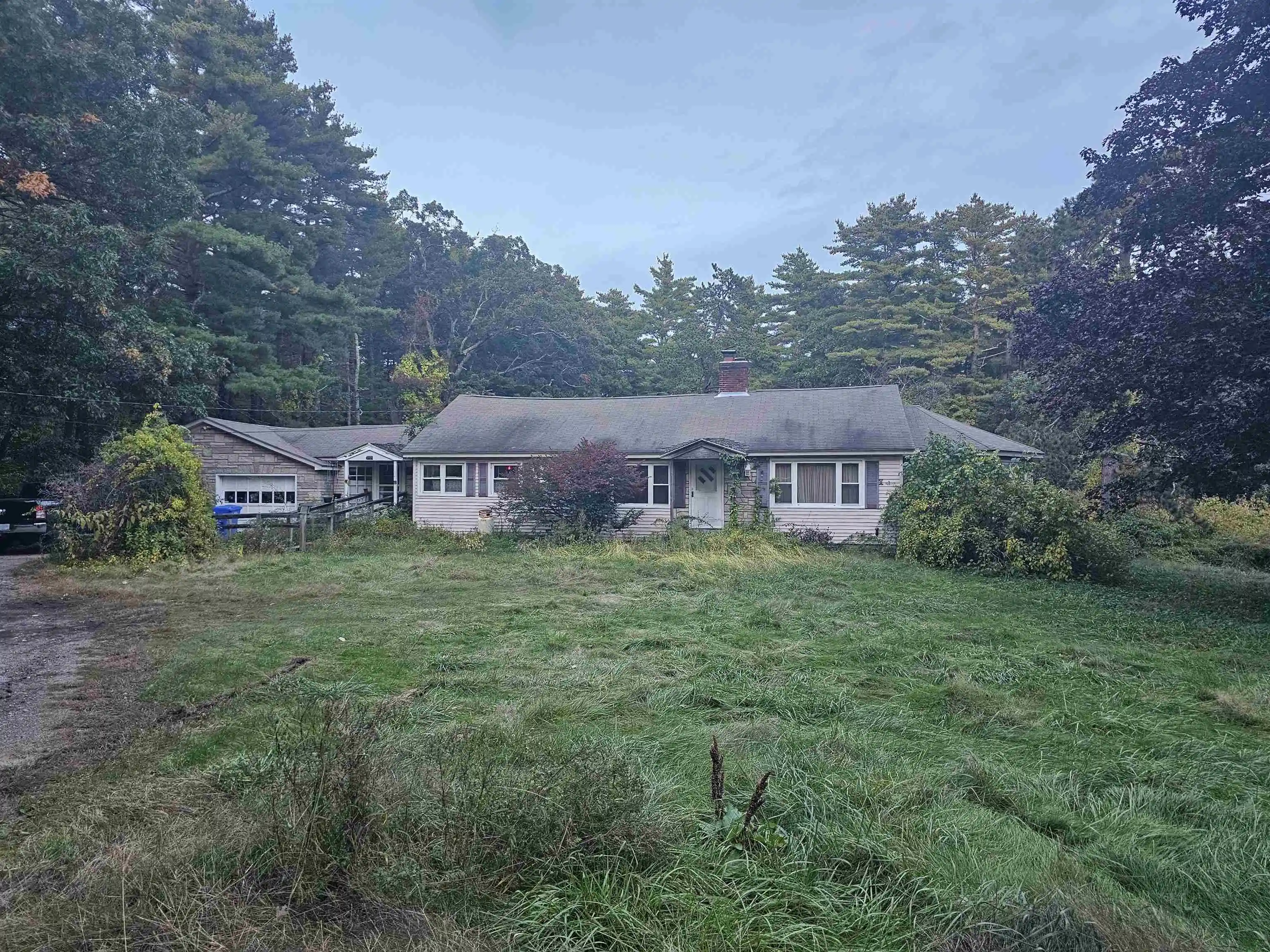 Photo 1 of Single family home for sale at 108 Rockingham Rd, Londonderry, NH 03053 | MLS# 5112537 | Listing updated on 2026-10-28