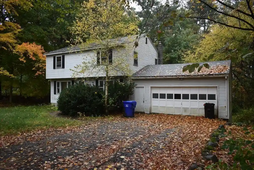 Photo 1 of Single family home for sale at 39 Wason Rd, Hudson, NH 03051 | MLS# 5114111 | Listing updated on 2026-10-24