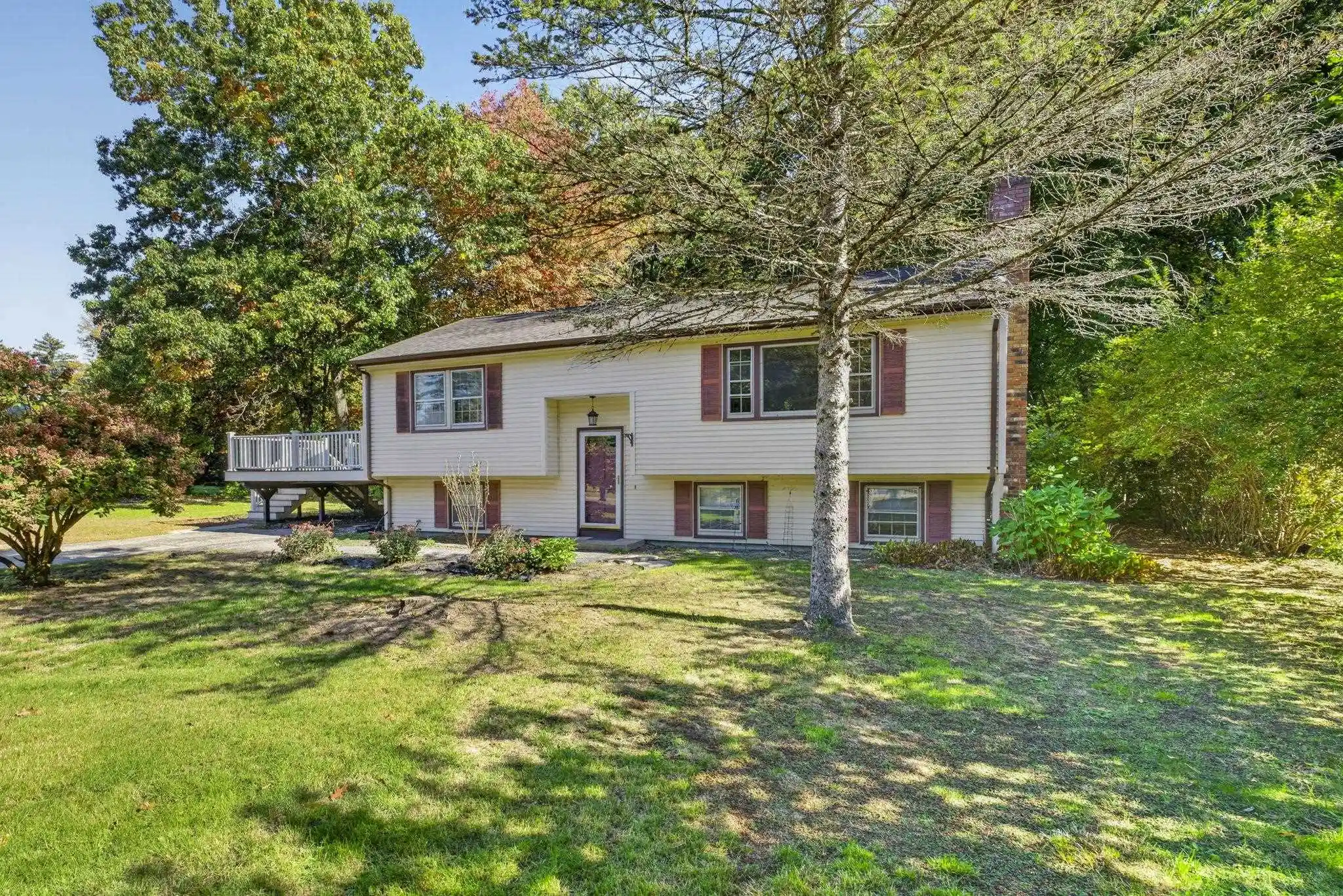Photo 1 of Sale Pending at 15 Masquah Dr, Litchfield, NH 03052 | MLS# 5114342 | Listing updated on 2026-10-21