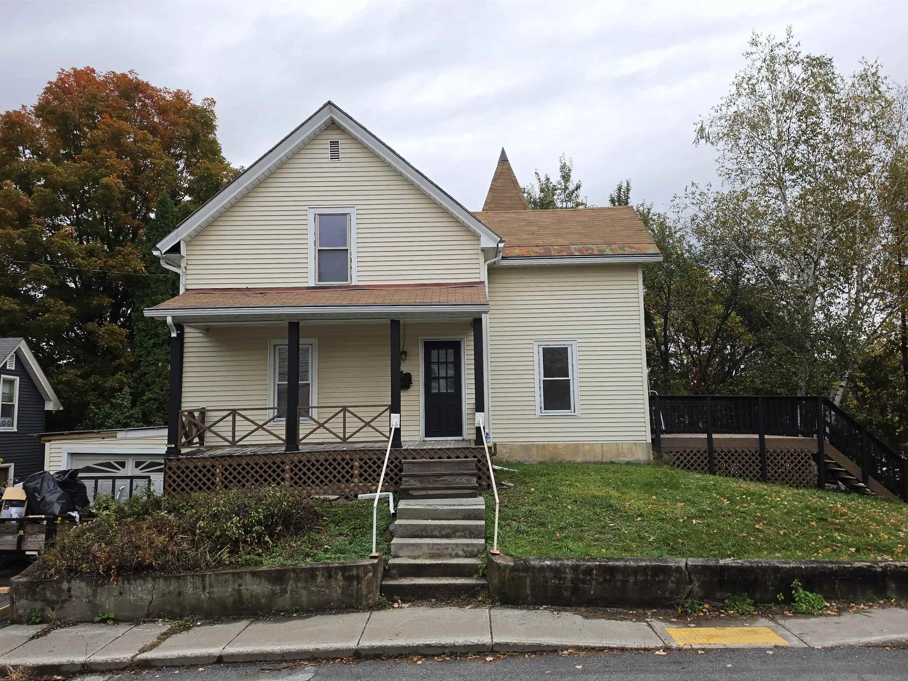 Single family home for sale at 10 High Holburn St, Barre, VT 05641 | MLS# 5114394