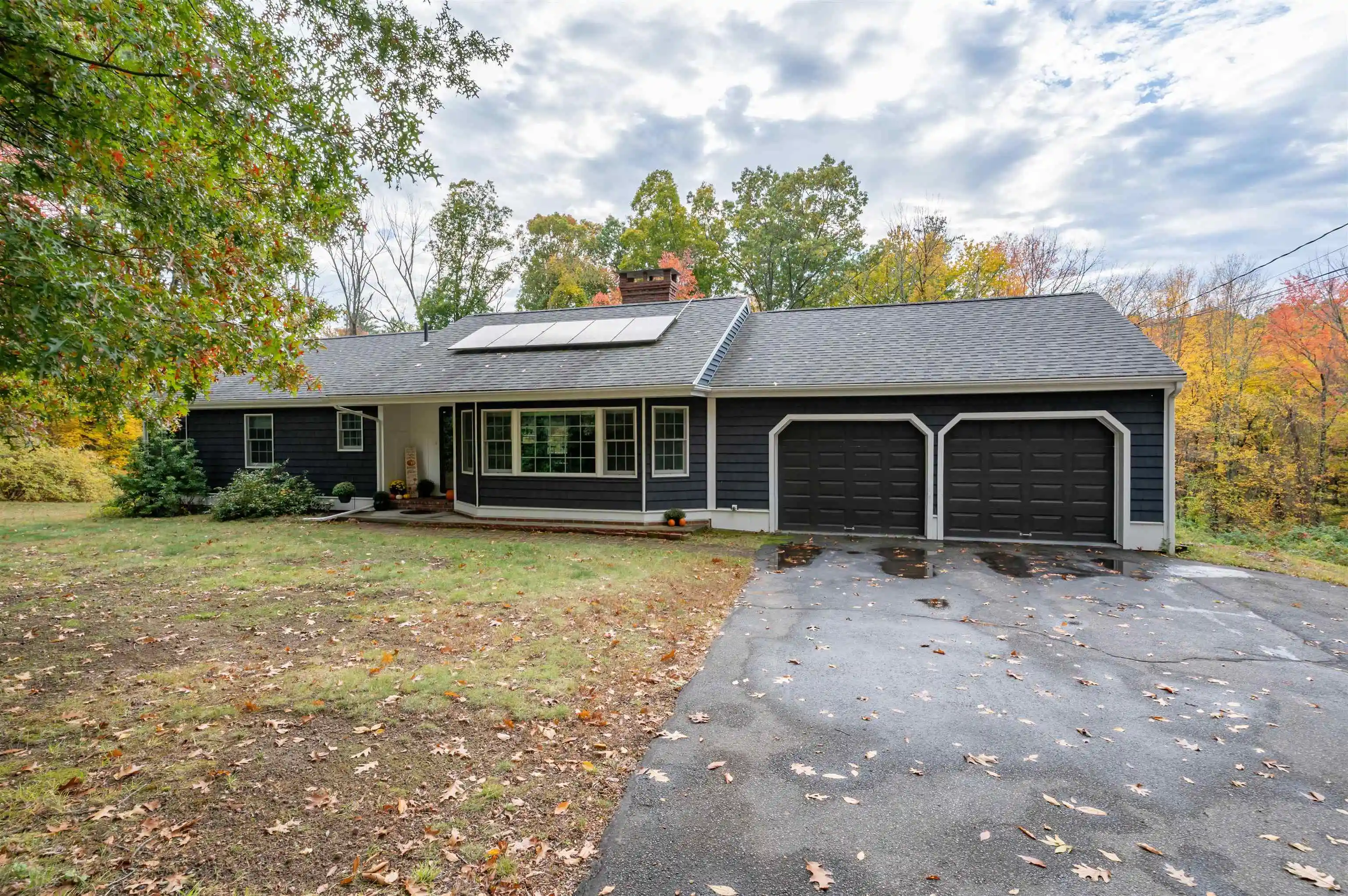 Photo 1 of Single family home for sale at 9 Maple Ave, Atkinson, NH 03811 | MLS# 5114422 | Listing updated on 2026-10-29