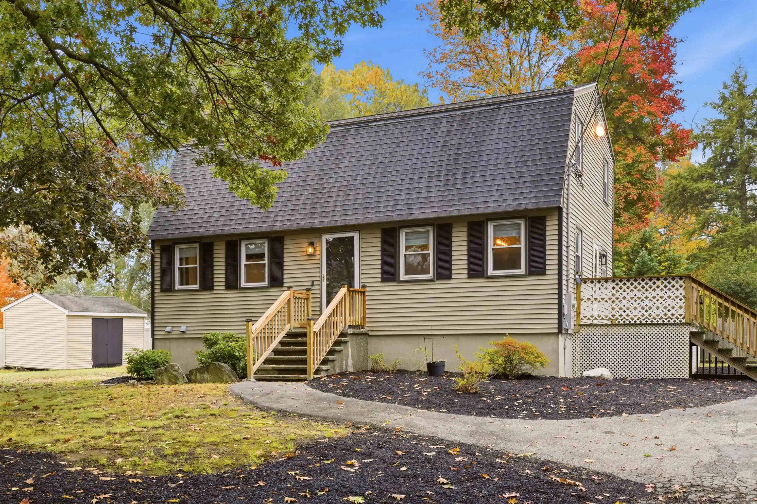 Single family home for sale at 8 Edwards St, Salem, NH 03079 | MLS# 5114452