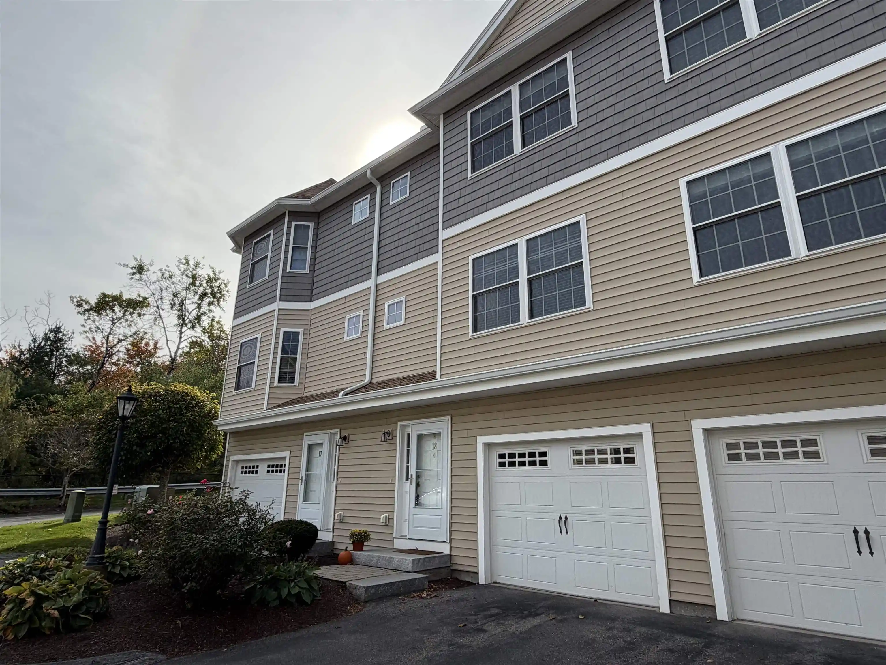 Photo 1 of Townhouse for sale at 81 N High St #18, Derry, NH 03038 | MLS# 5114482 | Listing updated on 2026-10-15