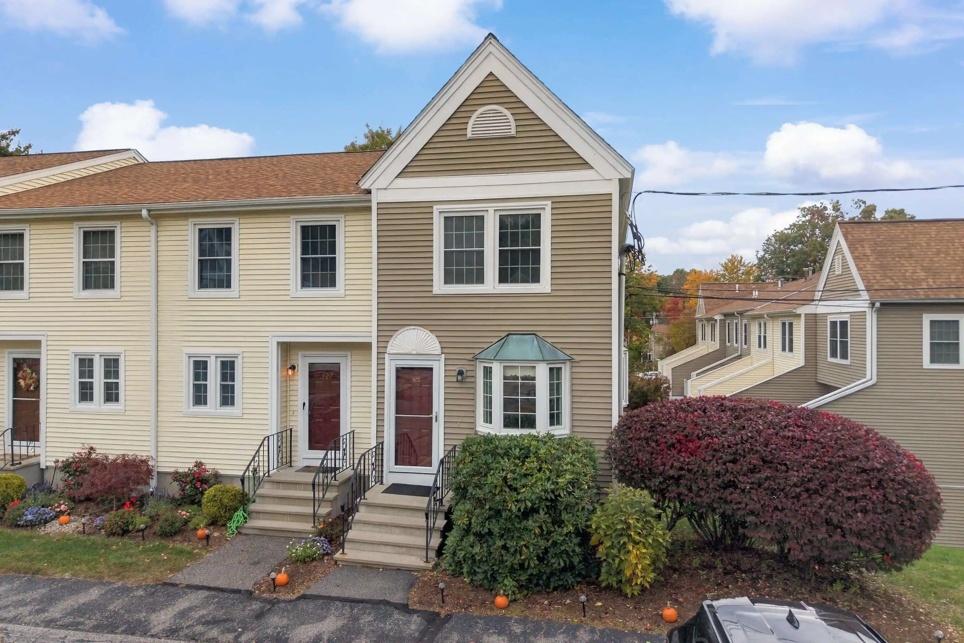 Photo 1 of Sale Pending at 328 Fox Holw Way #328, Manchester, NH 03104 | MLS# 5114579 | Listing updated on 2026-10-19