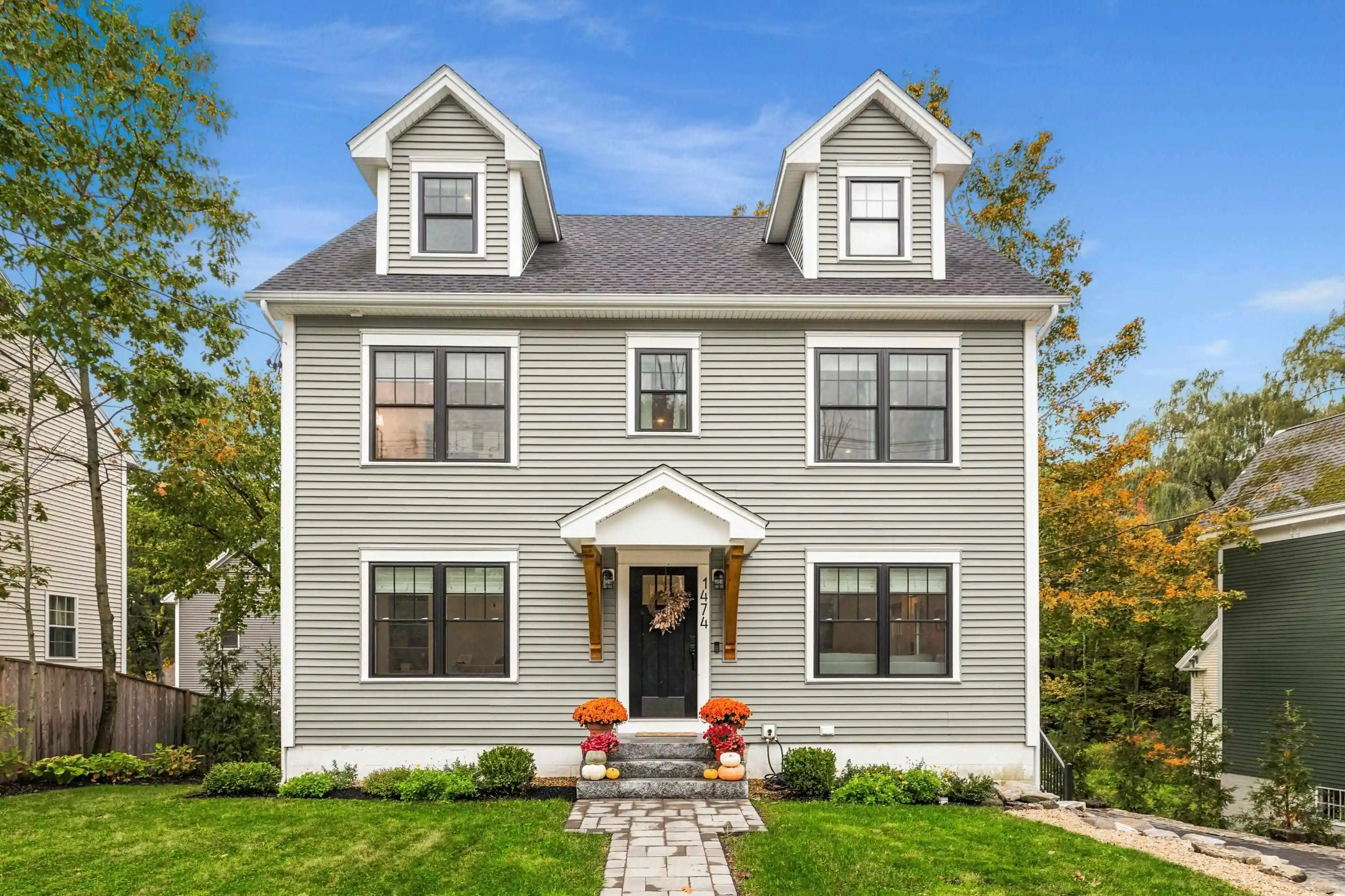 Photo 1 of Single family home for sale at 1474 Islington St, Portsmouth, NH 03801 | MLS# 5114588 | Listing updated on 2026-10-19