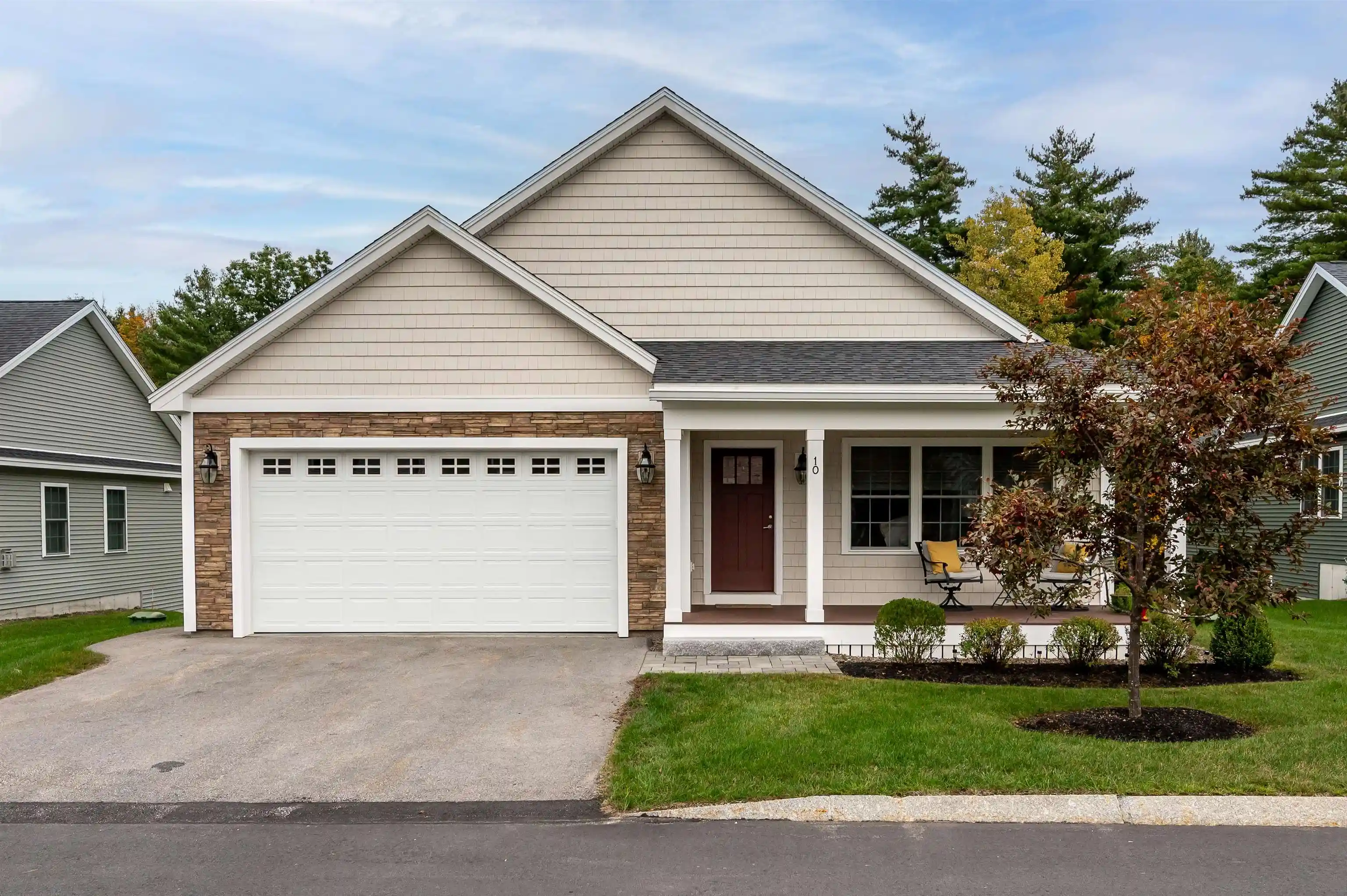 Photo 1 of Single family home for sale at 10 Mulberry Ln, Epping, NH 03042 | MLS# 5114692 | Listing updated on 2026-10-19