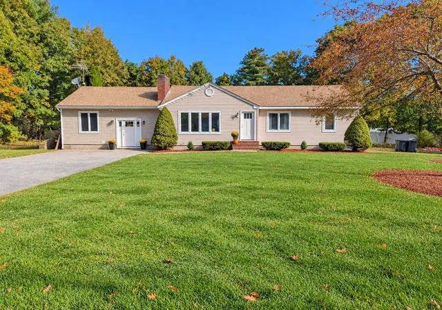Photo 1 of Single family home for sale at 7 Tokanel Rd, Windham, NH 03087 | MLS# 5114760 | Listing updated on 2026-10-29