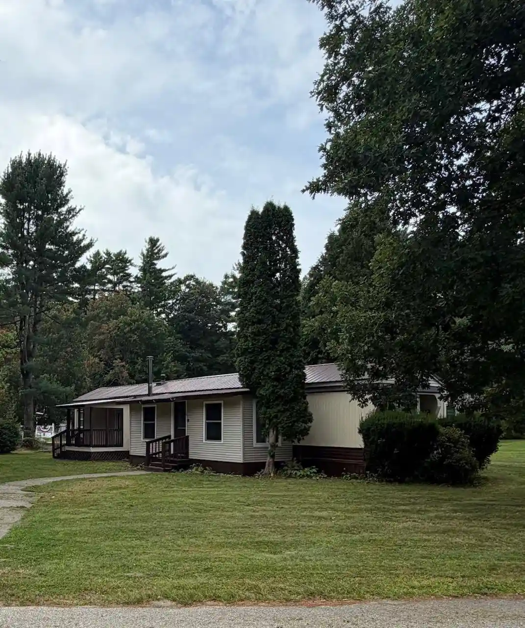 Photo 1 of Single family home for sale at 6 Princess Ln, Epsom, NH 03234 | MLS# 5114926 | Listing updated on 2026-10-20