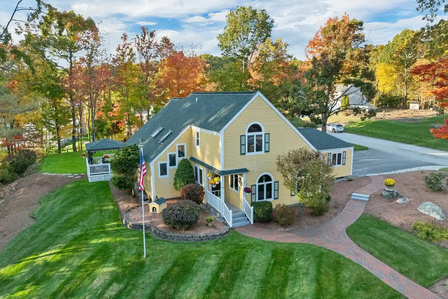 Single family home for sale at 32 Lindsay Rd, Hooksett, NH 03106 | MLS# 5114973