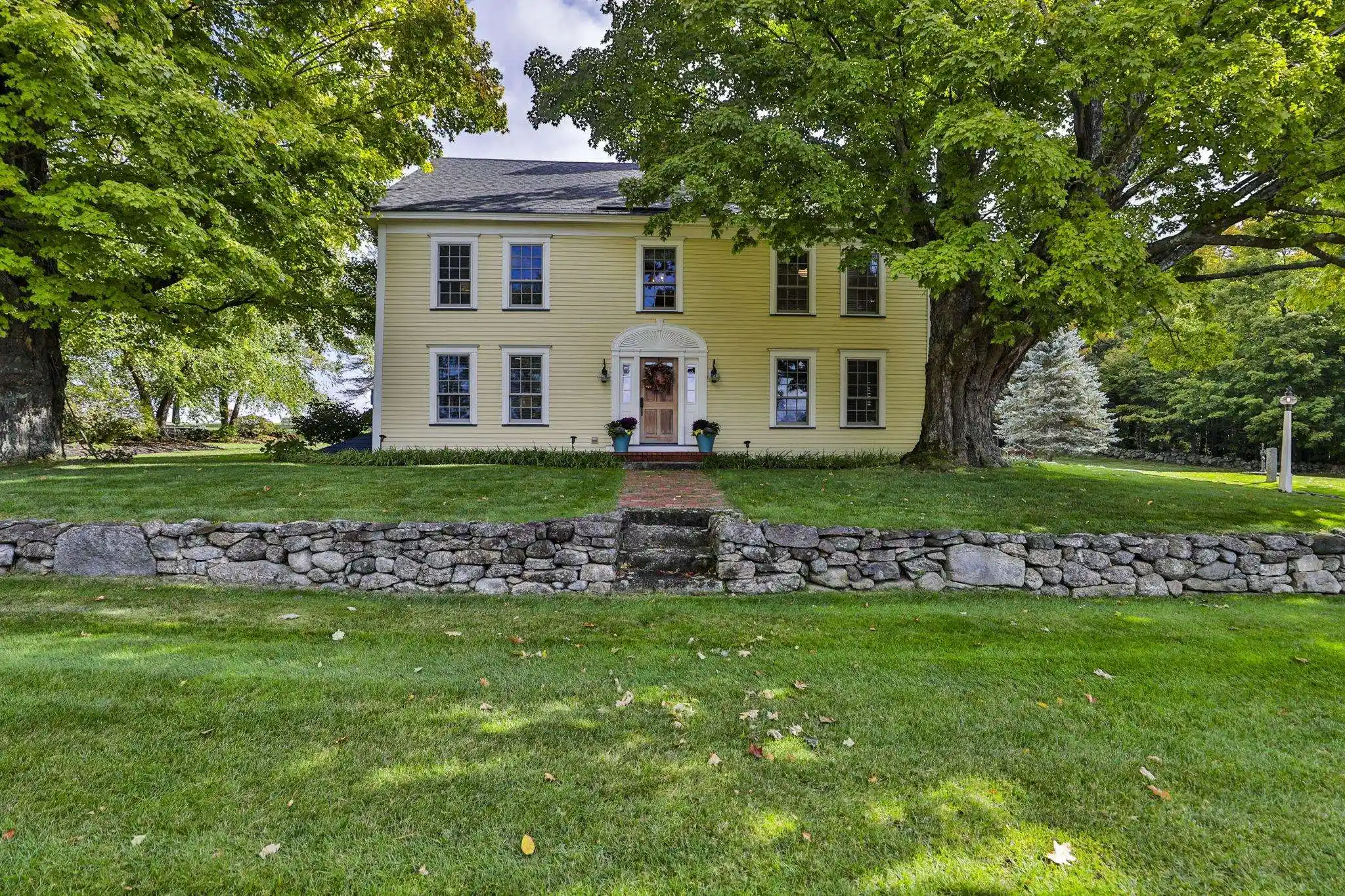 Photo 1 of Mansion for sale at 2541 Old Parade Rd, Laconia, NH 03246 | MLS# 5115126 | Listing updated on 2026-10-21