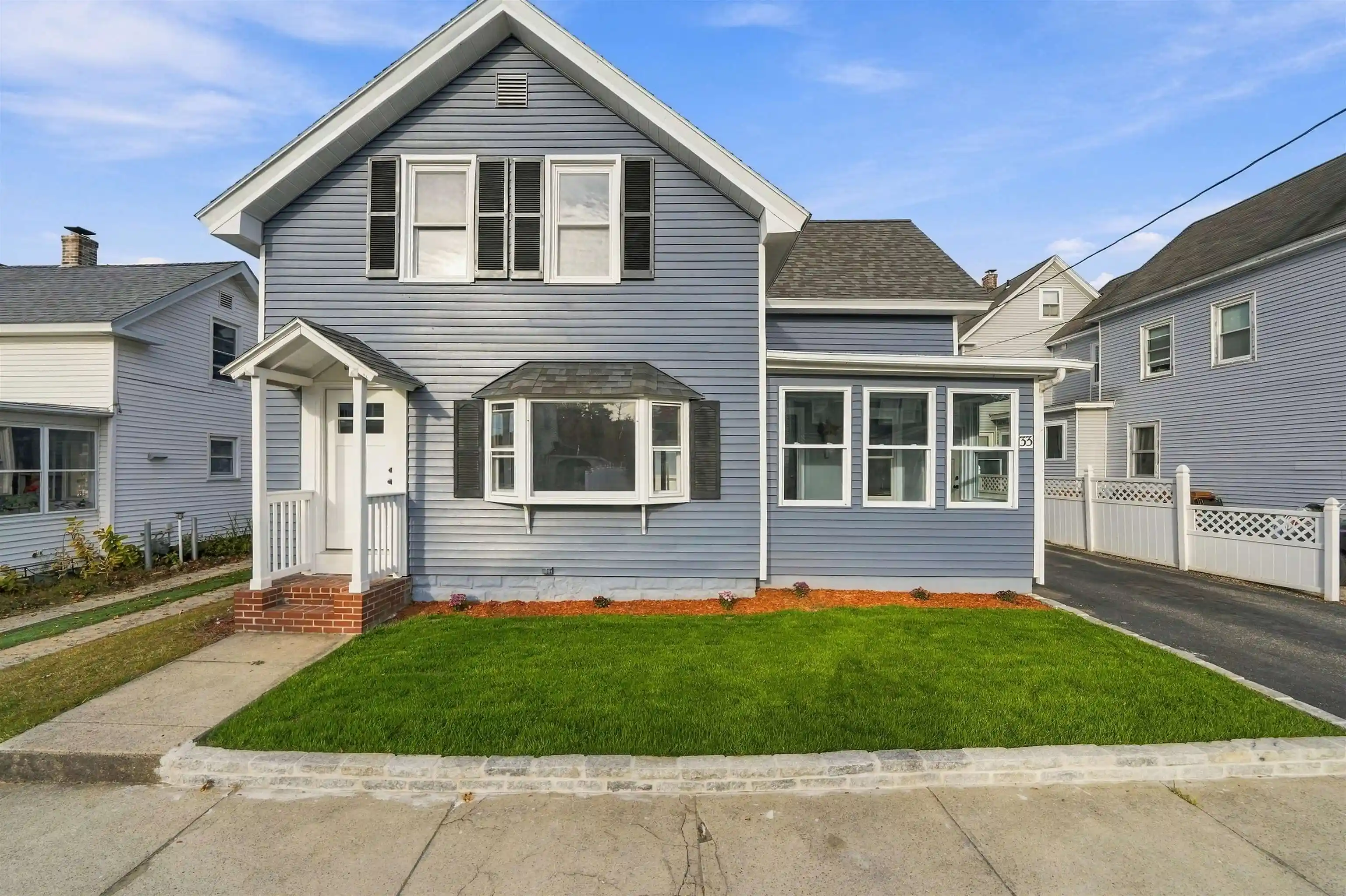 Photo 1 of Single family home for sale at 33 Prescott St, Nashua, NH 03064 | MLS# 5115312 | Listing updated on 2026-10-30