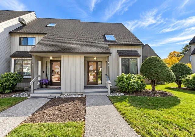Photo 1 of Townhouse for sale at 16 Templeton Ct, Merrimack, NH 03054 | MLS# 5115493 | Listing updated on 2026-10-29