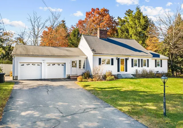 Single family home for sale at 6 Glenwood Ln, Merrimack, NH 03054 | MLS# 5115656