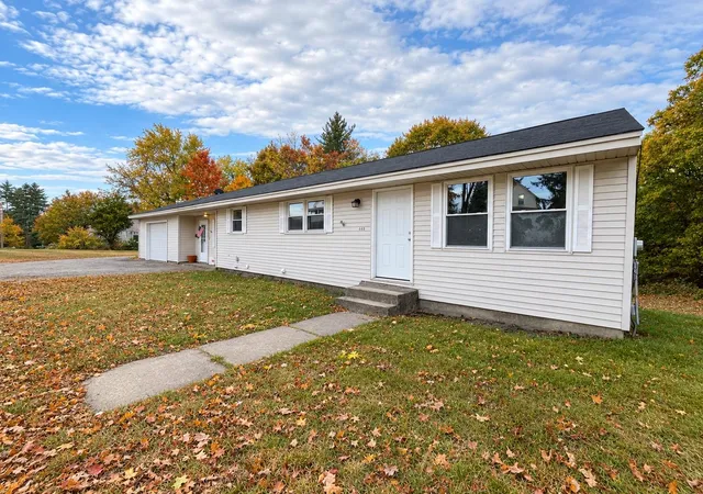 Photo 1 of Single family home for sale at 446 Mast Rd, Manchester, NH 03102 | MLS# 5115897 | Listing updated on 2026-10-31