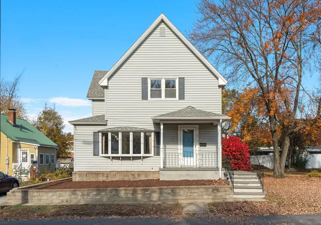 Photo 1 of Single family home for sale at 52 Oakland Ave, Manchester, NH 03109 | MLS# 5116071 | Listing updated on 2026-10-30