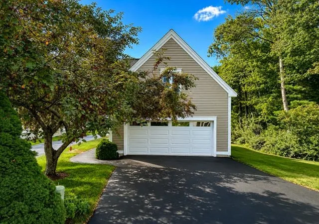 Photo 1 of Single family home for sale at 52 Barbara Ln, Hudson, NH 03051 | MLS# 5116172 | Listing updated on 2026-10-31