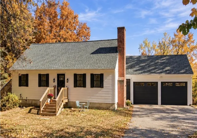 Single family home for sale at 42 Musquash Rd, Hudson, NH 03051 | MLS# 5116211