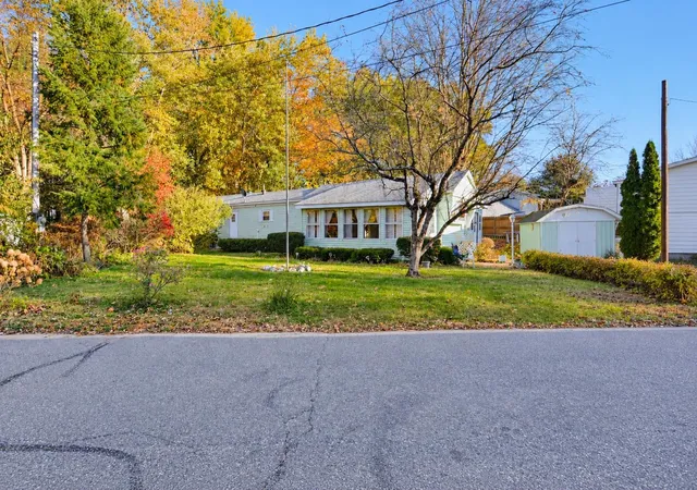 Photo 1 of Manufactured home for sale at 10 Bonny St, Nashua, NH 03062 | MLS# 5116286 | Listing updated on 2026-10-30