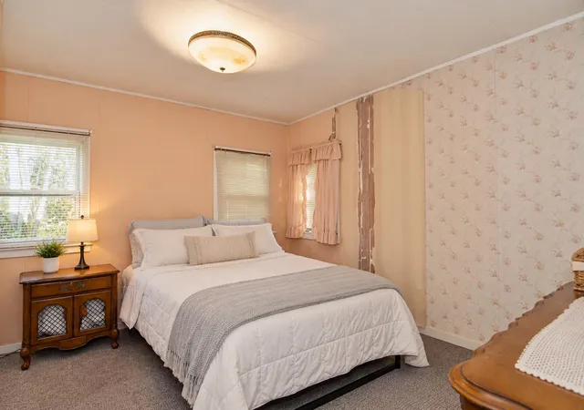 Photo 4 of Manufactured home for sale at 10 Bonny St, Nashua, NH 03062 | MLS# 5116286 | Listing updated on 2026-10-30