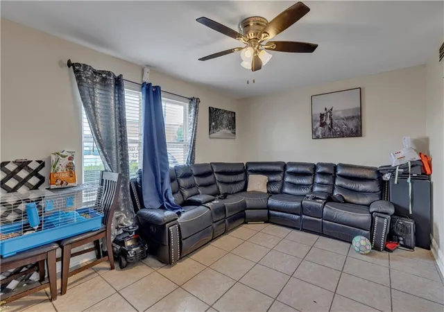 Photo 2 of Condo for sale at 4617 Yale St #B, Metairie, LA 70006 | MLS# 2447456 | Listing updated on 2026-05-01