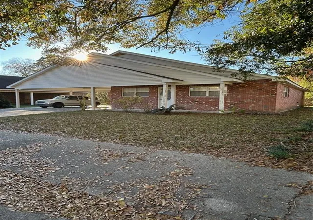 2nd image of 211 N Walnut St, Opelousas, LA 70570 | MLS# 2481193