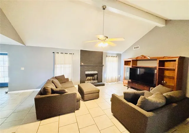 Photo 2 of Sale Pending at 1495 West Hall Ave, Slidell, LA 70460 | MLS# 2487627 | Listing updated on 2025-09-29