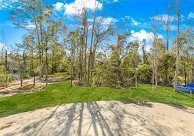 Photo 4 of Land for sale at 1 Crystal Lake Ln, Mandeville, LA 70471 | MLS# 2487943 | Listing updated on 2025-10-21