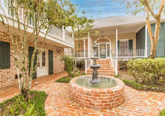 1st image of 427 Magnolia Ln, Mandeville, LA 70471 | MLS# 2496488
