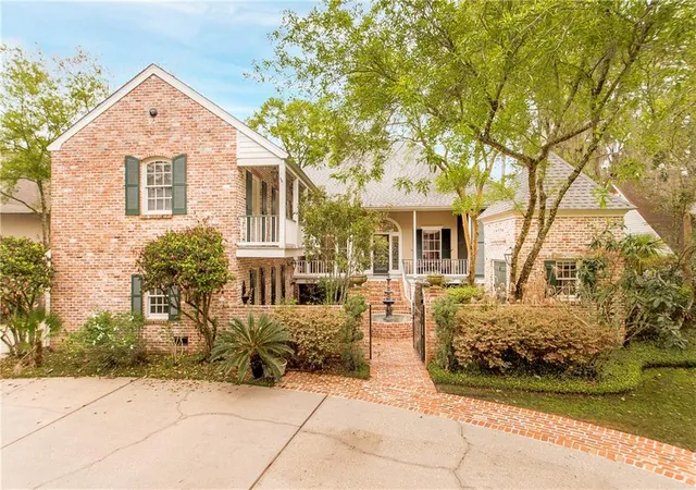 3rd image of 427 Magnolia Ln, Mandeville, LA 70471 | MLS# 2496488