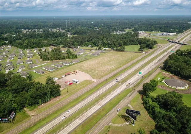 Photo 1 of Land for sale at 39599 Sw I 55 Service Rd, Ponchatoula, LA 70454 | MLS# 2501342 | Listing updated on 2026-04-30
