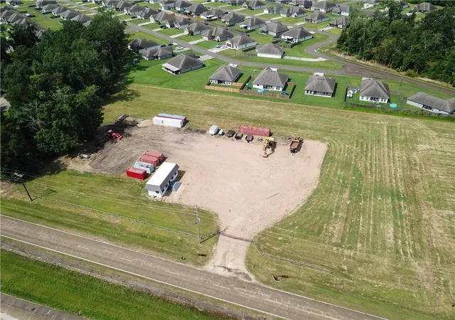 Photo 4 of Land for sale at 39599 Sw I-55 Service Rd, Ponchatoula, LA 70454 | MLS# 2501342 | Listing updated on 2026-04-30