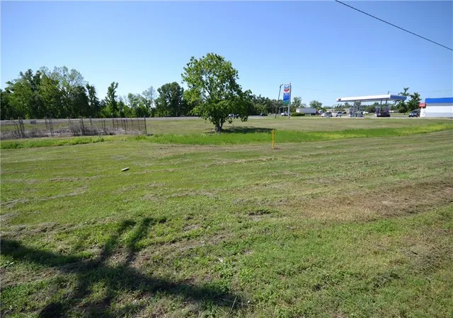 Homes for sale in Des Allemands, LA | 17174 Hwy 90 Hwy, Des Allemands, LA 70030 | MLS# 2389129