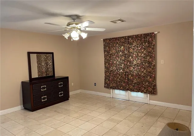 3rd image of 751 Terry Pkwy, Gretna, LA 70056 | MLS# 2401992