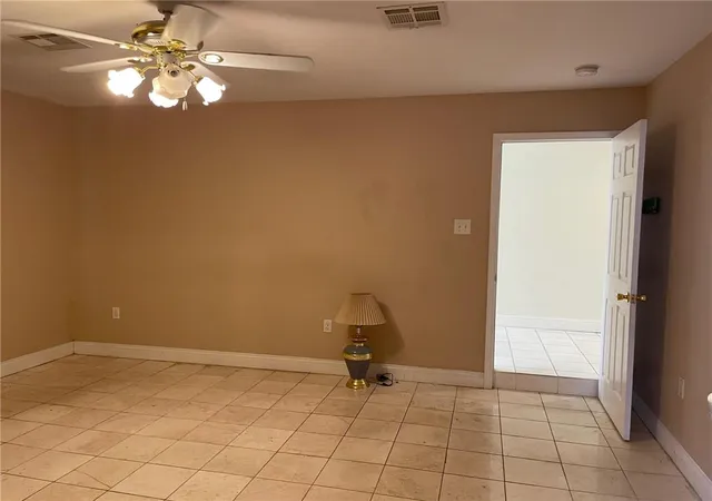 4th image of 751 Terry Pkwy, Gretna, LA 70056 | MLS# 2401992