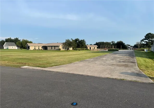 Photo 1 of Land for sale at 118 Michael Dr Dr, Des Allemands, LA 70030 | MLS# 2405127 | Listing updated on 2026-07-16