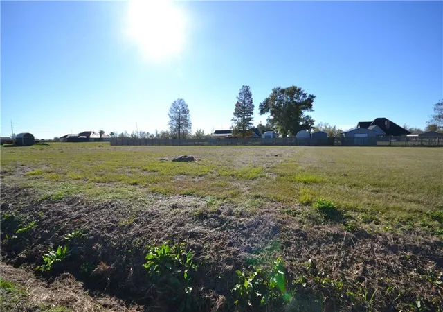 Homes for sale in Raceland, LA | 240 Treasure Dr, Raceland, LA 70394 | MLS# 2425834