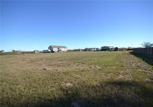 Homes for sale in Raceland, LA | 240 Treasure Dr, Raceland, LA 70394 | MLS# 2425834