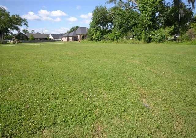 Homes for sale in Des Allemands, LA | 145 Pleasant Valley Dr, Des Allemands, LA 70030 | MLS# 2444786