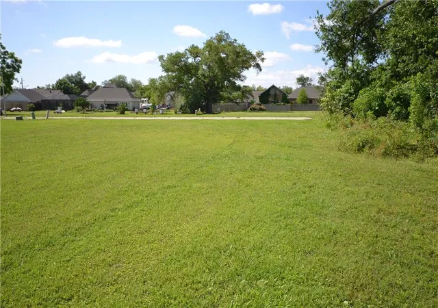 Homes for sale in Des Allemands, LA | 145 Pleasant Valley Dr, Des Allemands, LA 70030 | MLS# 2444786