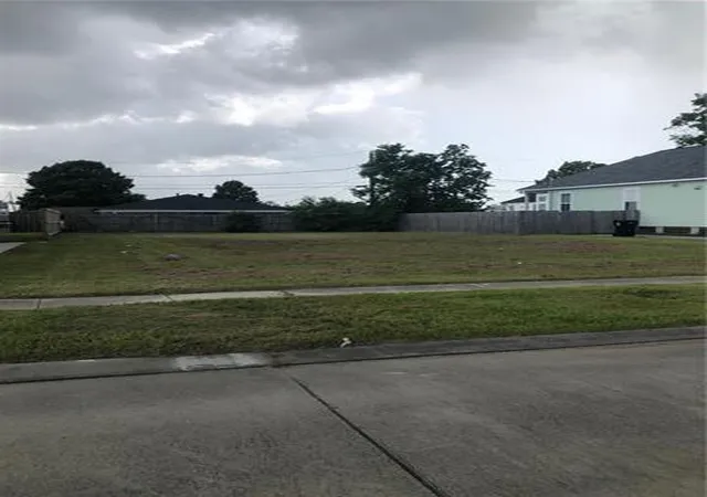 1st image of 108 Seal Dr, Arabi, LA 70032 | MLS# 2449805