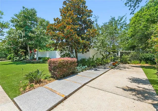 3rd image of 12 Swan St, New Orleans, LA 70124 | MLS# 2452795