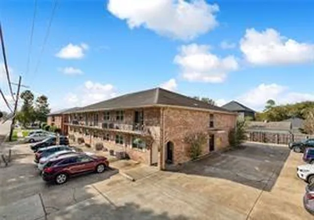 Condo for sale at 812 Martin Behrman Ave #O, Metairie, LA 70005 | MLS# 2466386 | Listing updated on 2025-01-18
