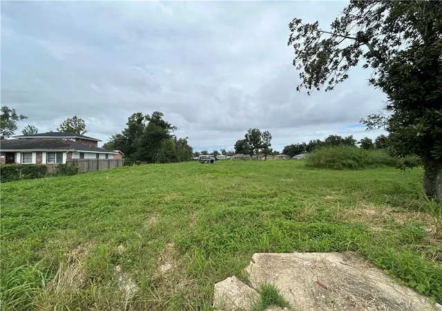 Homes for sale in Destrehan, LA | 725 Vans Ln, Destrehan, LA 70047 | MLS# 2467019