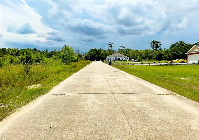 Photo 3 of Sale Pending at 1004 Natalie Ct, Slidell, LA 70461 | MLS# 2469236 | Listing updated on 2026-06-24
