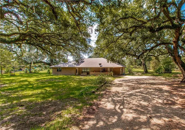 3rd image of 43265 Anthon Ln, Hammond, LA 70403 | MLS# 2473914