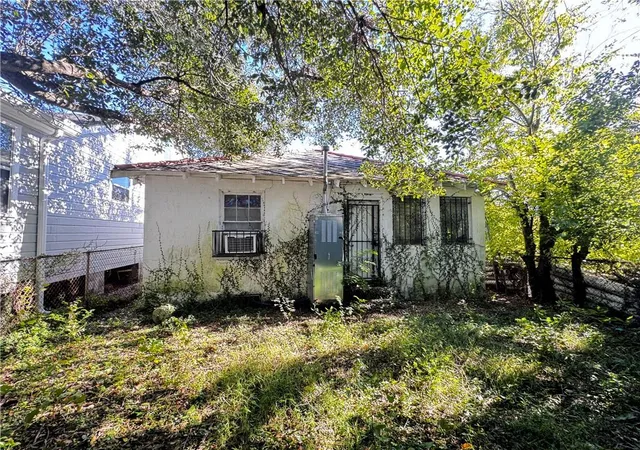 3rd image of 2916 College Ct, New Orleans, LA 70125 | MLS# 2479841