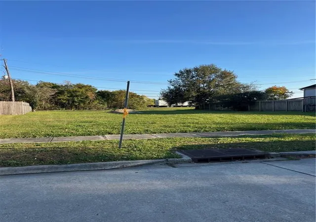 1st image of 113 Norton Dr, Arabi, LA 70032 | MLS# 2479912