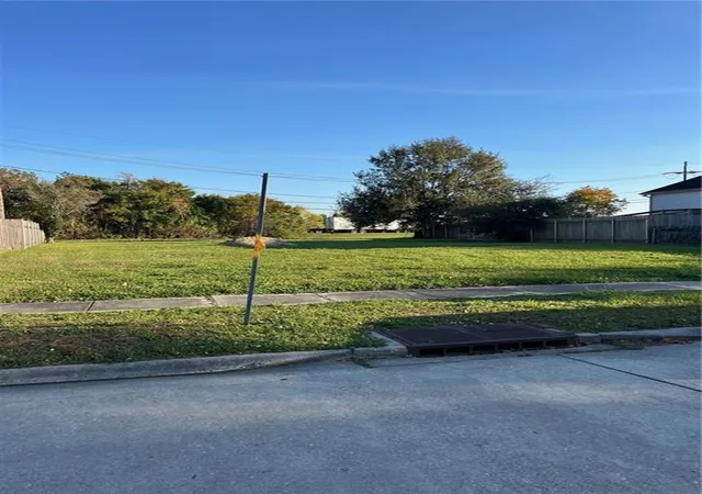 2nd image of 113 Norton Dr, Arabi, LA 70032 | MLS# 2479912