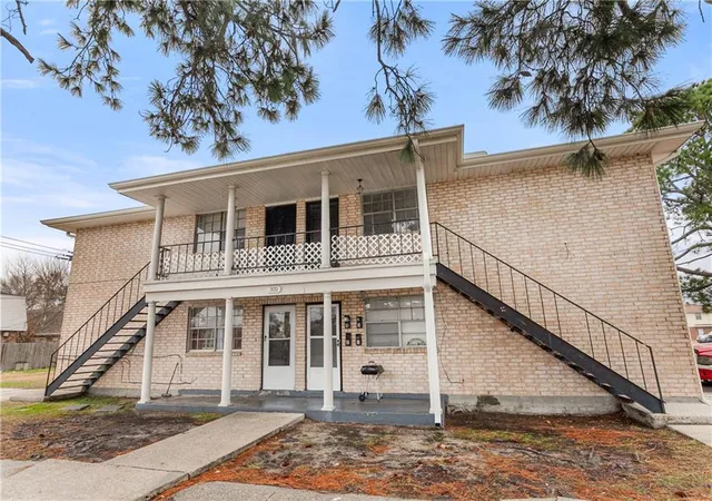 1st image of 300 Duke Dr, Kenner, LA 70065 | MLS# 2480816